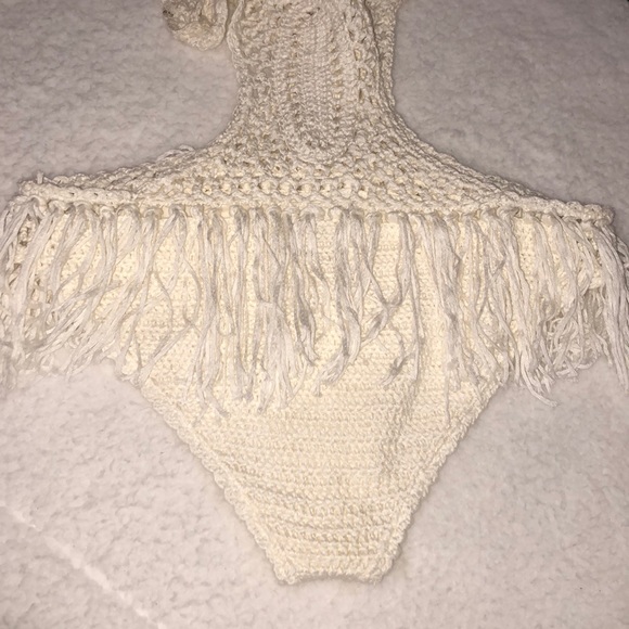 *Super Pretty Ivory Crochet One Piece With Fringe* - Picture 4 of 6